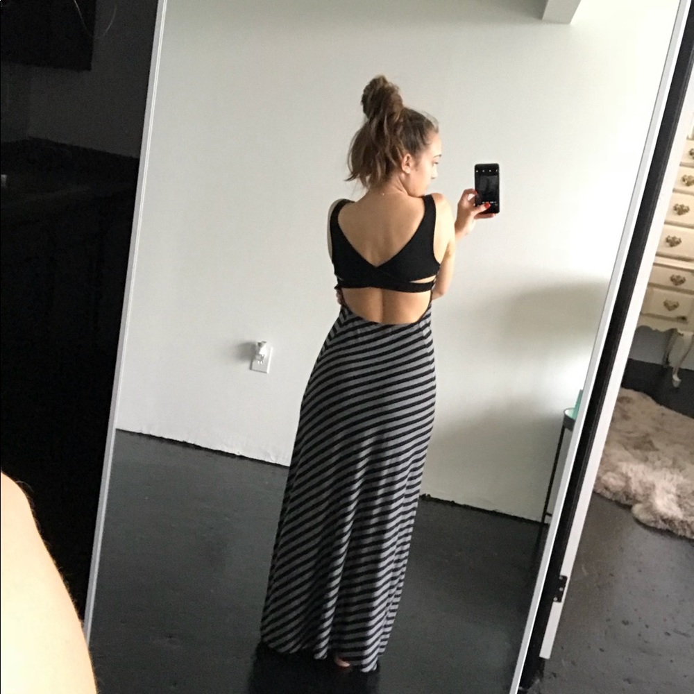 Open back maxi - Picture 3 of 3